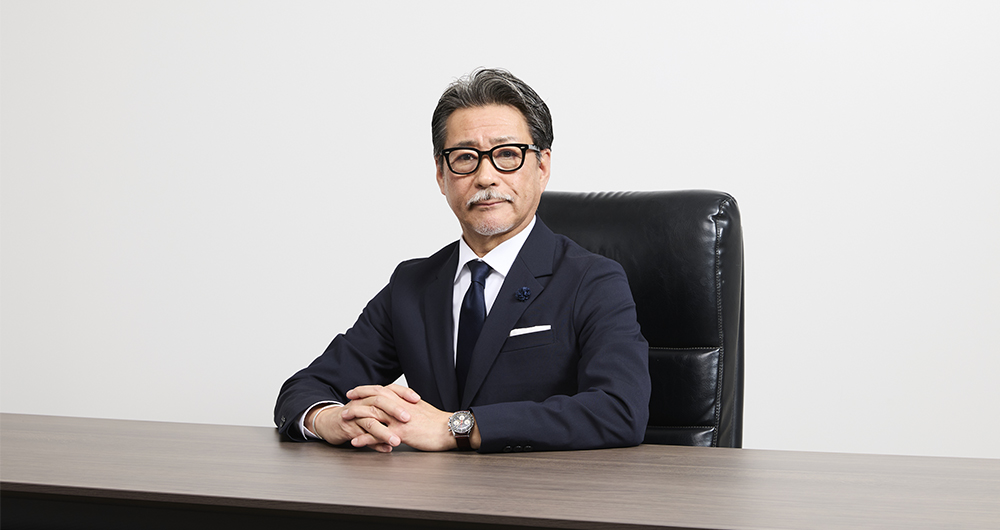 新しいファッションライフを提案し、社会に貢献したい。 - 代表取締役社長 井上 隆太